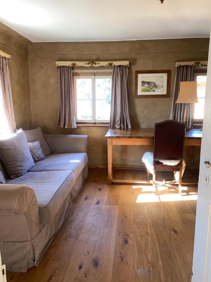 Privatzimmer In 400 Jahre Alten Bauernhaus Niederalm المظهر الخارجي الصورة